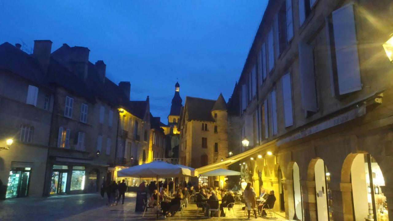 Le Clos De La Musardise - Gites De Charme Avec Piscine Chauffee Salignac Eyvigues Eksteriør bilde